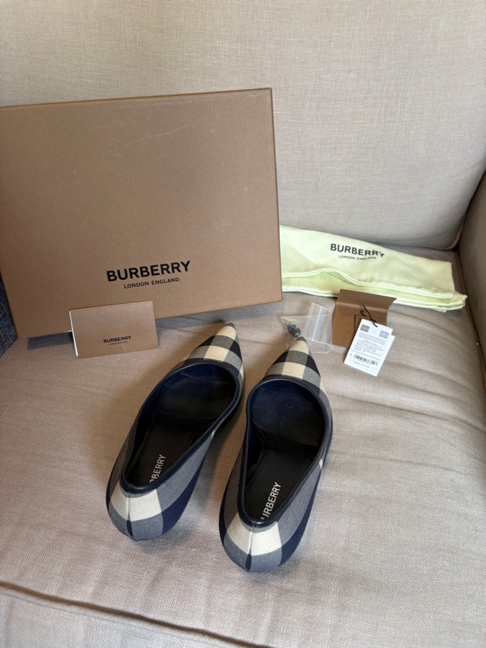 Burberry Navy & Beige Check Pointed-Toe Kitten Heels - Picture 5 of 7